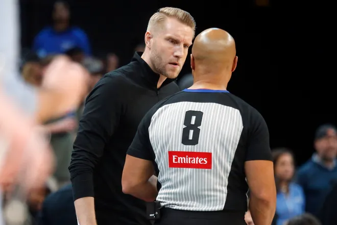 Jan 9, 2026; Memphis, Tennessee, USA; Memphis Grizzlies head coach Tuomas Iisalo reacts toward an official during the fourth quarter against the Oklahoma City Thunder at FedExForum. Mandatory Credit: Petre Thomas-Imagn Images