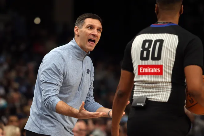 Jan 9, 2026; Memphis, Tennessee, USA; Oklahoma City Thunder head coach Mark Daigneault reacts toward an official during the third quarter against the Memphis Grizzlies at FedExForum. Mandatory Credit: Petre Thomas-Imagn Images