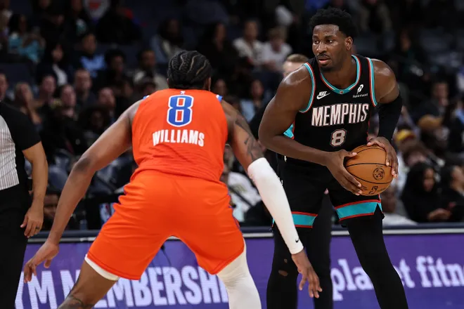 MEMPHIS, TENNESSEE - JANUARY 09: Jaren Jackson Jr. #8 of the Memphis Grizzlies handles the ball against Jalen Williams #8 of the Oklahoma City Thunder during the second half at FedExForum on January 09, 2026 in Memphis, Tennessee. NOTE TO USER: User expressly acknowledges and agrees that, by downloading and or using this photograph, user is consenting to the terms and conditions of the Getty Images License Agreement. (Photo by Justin Ford/Getty Images)