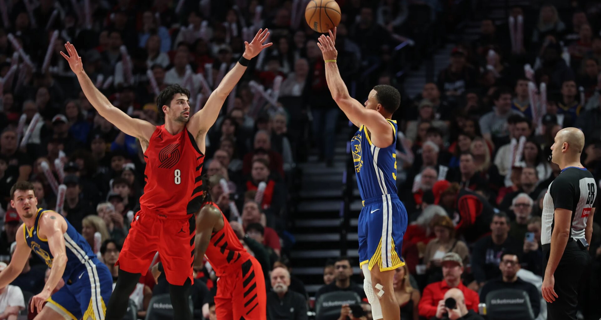 Trail Blazers at Warriors odds, picks and predictions