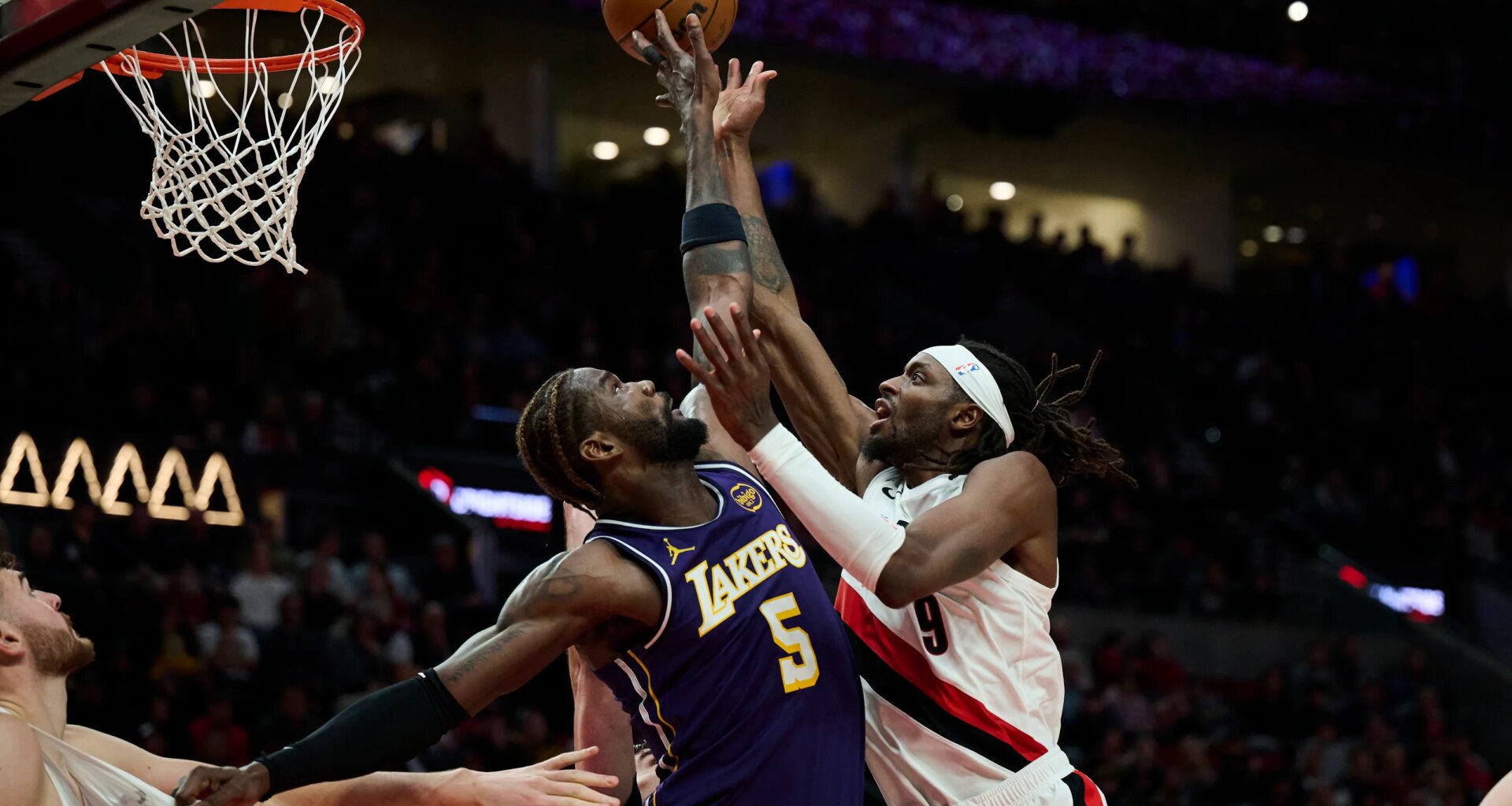 Lakers at Trail Blazers odds, picks and predictions