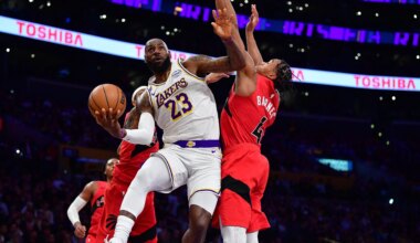 L.A. wins going away against Raptors