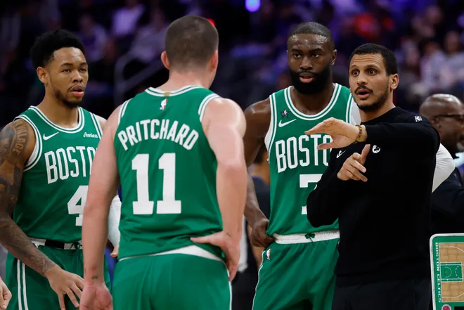 Jan 19, 2026; Detroit, Michigan, USA; Boston Celtics head coach Joe Mazzulla instructs guard Payton Pritchard (11), guard Anfernee Simons (4) and guard/forward Jaylen Brown (7) in the first half against the Detroit Pistons at Little Caesars Arena. Mandatory Credit: Rick Osentoski-Imagn Images