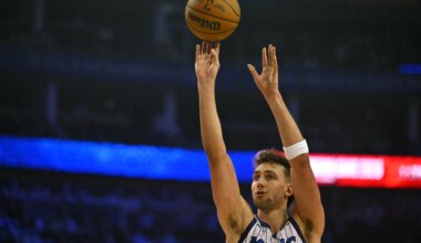 Full injury report, streaming, odds for Jan. 22