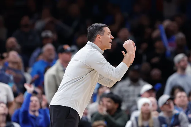 Jan 23, 2026; Oklahoma City, Oklahoma, USA; Oklahoma City Thunder Head Coach Mark Daigneault yells to his team against the Indiana Pacers during the second half at Paycom Center. Mandatory Credit: Alonzo Adams-Imagn Images