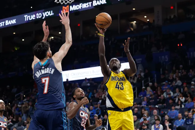 Jan 23, 2026; Oklahoma City, Oklahoma, USA; Indiana Pacers forward Pascal Siakam (43) shoots as Oklahoma City Thunder center/forward Chet Holmgren (7) defends during the second half at Paycom Center. Mandatory Credit: Alonzo Adams-Imagn Images