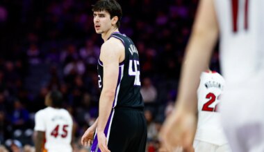 Maxime Raynaud finishes with another double-double