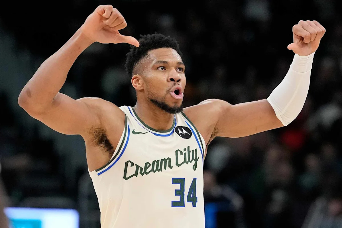 Giannis Antetokounmpo Boos Milwaukee Bucks Fans Back as Team Loses Big: ‘I Don’t Think It’s Fair’