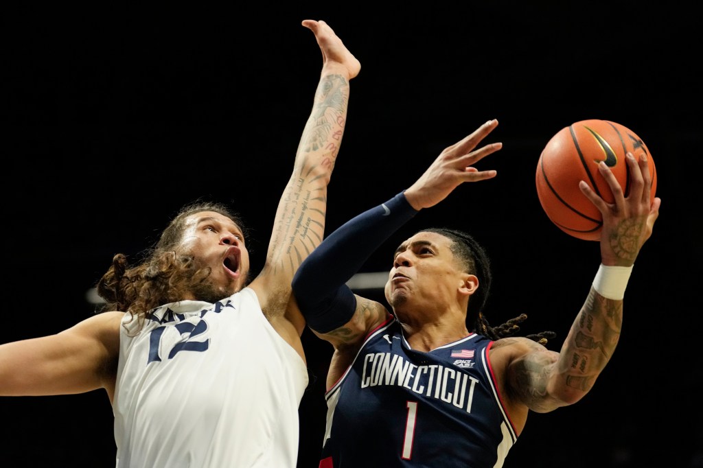 UConn men close 2025 with dominant 90-67 win at Xavier