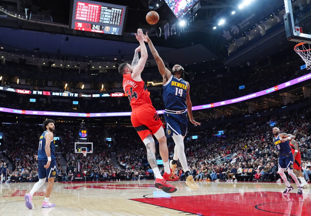 David Adelman turns to DaRon Holmes II as Nuggets' third center in Toronto