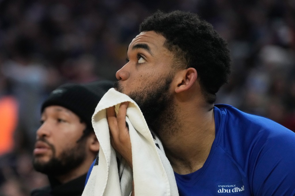 Karl-Anthony Towns’ foul problem is becoming a Knicks liability