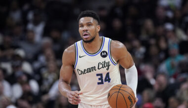 Giannis Antetokounmpo bemoans Bucks' chemistry amid trade rumors