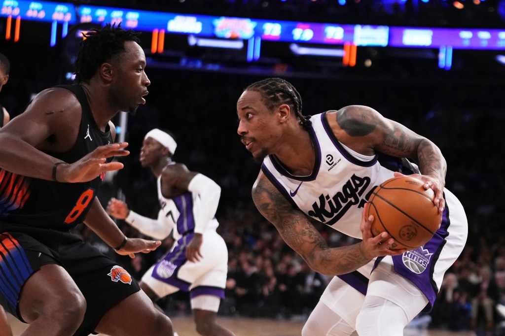 DeMar DeRozan hands Knicks' 'Wingstop' a 34-piece combo