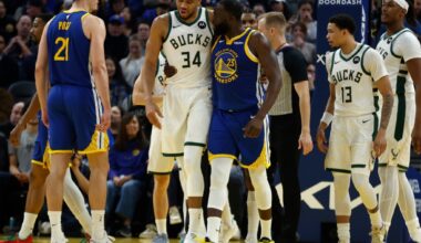 Steph Curry plays Giannis Antetokounmpo