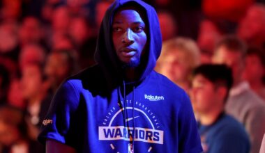 Warriors forward out with knee ailment