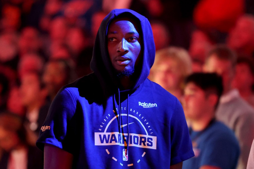 Warriors forward out with knee ailment