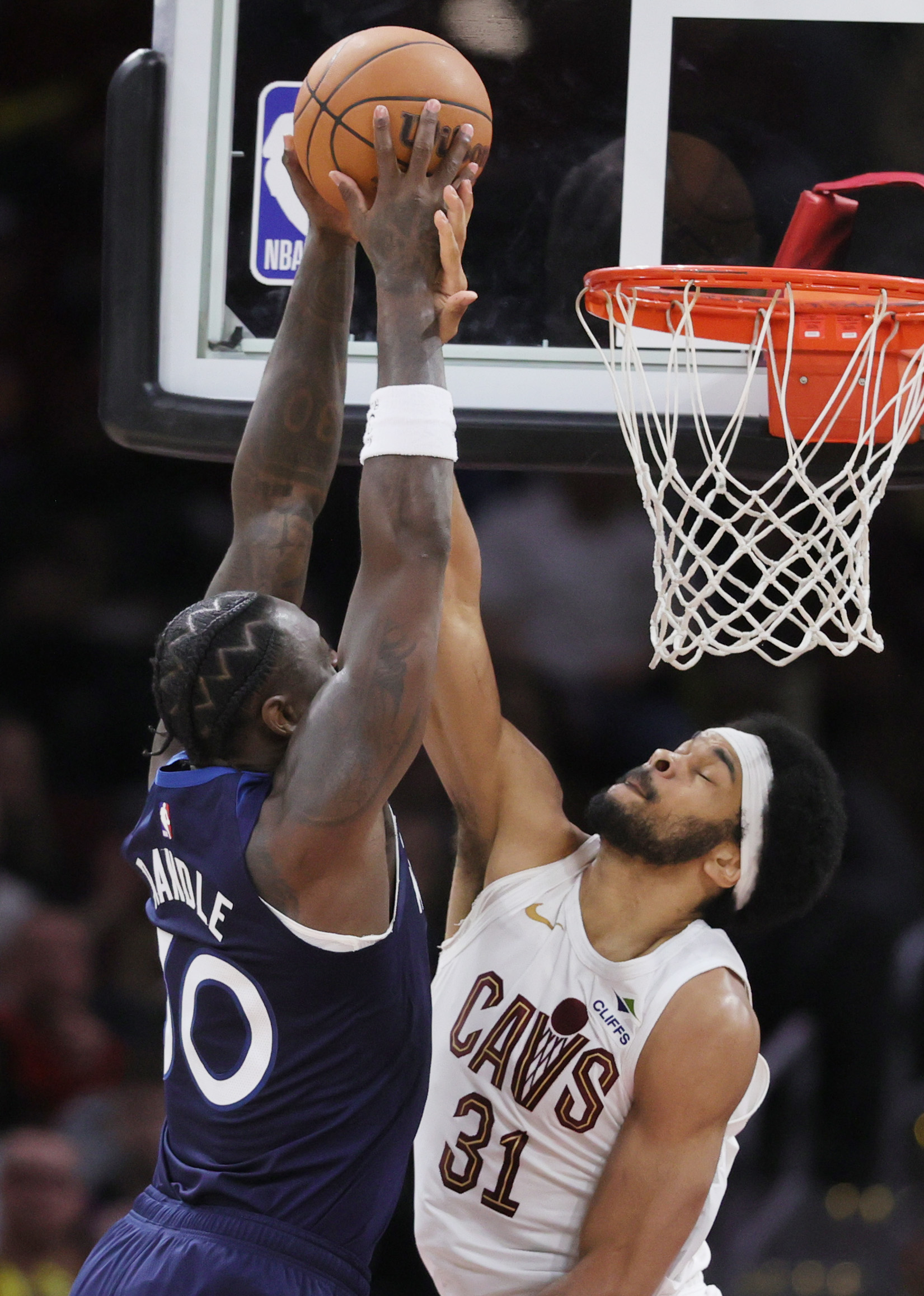 Cleveland Cavaliers center Jarrett Allen (31) blocks the dunk attempt by Minnesota Timberwolves forward Julius Randle in the second half. 