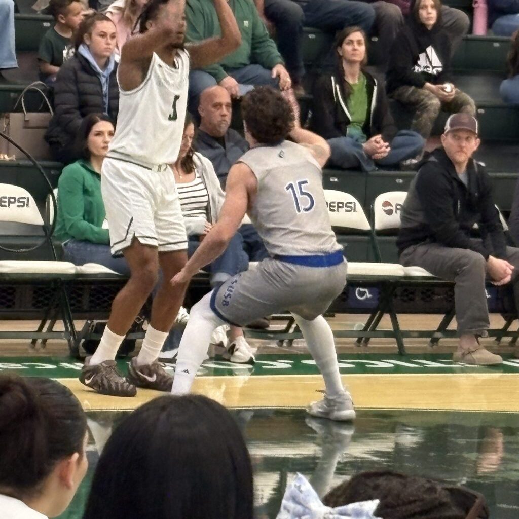 College basketball | CPH men get another buzzer-beater from Hampton – Times-Standard