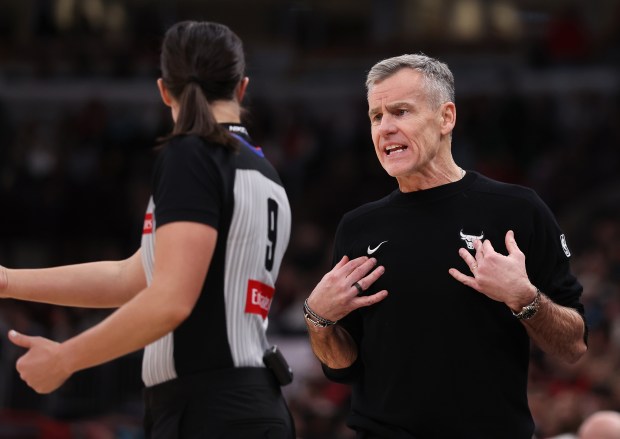 Chicago Bulls head coach Billy Donovan argues with a referee in the second half of a game against the Charlotte Hornets at the United Center in Chicago on Jan. 3, 2026. (Chris Sweda/Chicago Tribune)