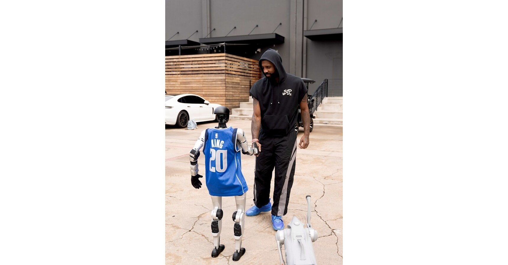Golabs G1 Humanoid Robot Scores a Viral Moment with the Dallas Mavericks