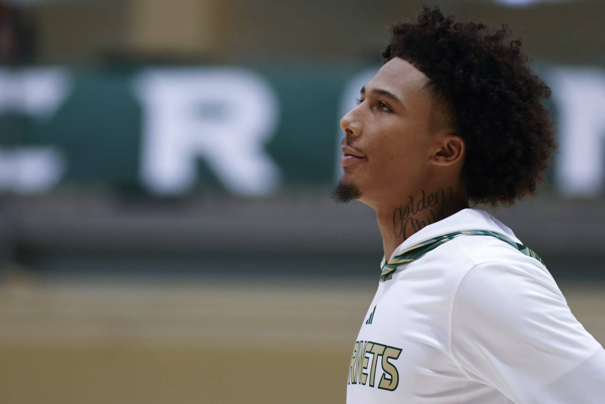 Mikey Williams was basketball’s next big star. He’s happier now under a smaller spotlight