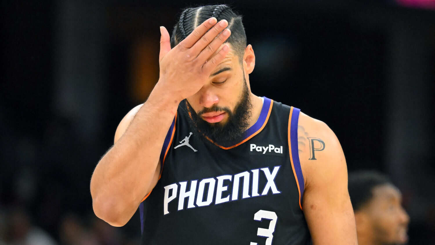 clock scoreboard malfunction suns rockets...