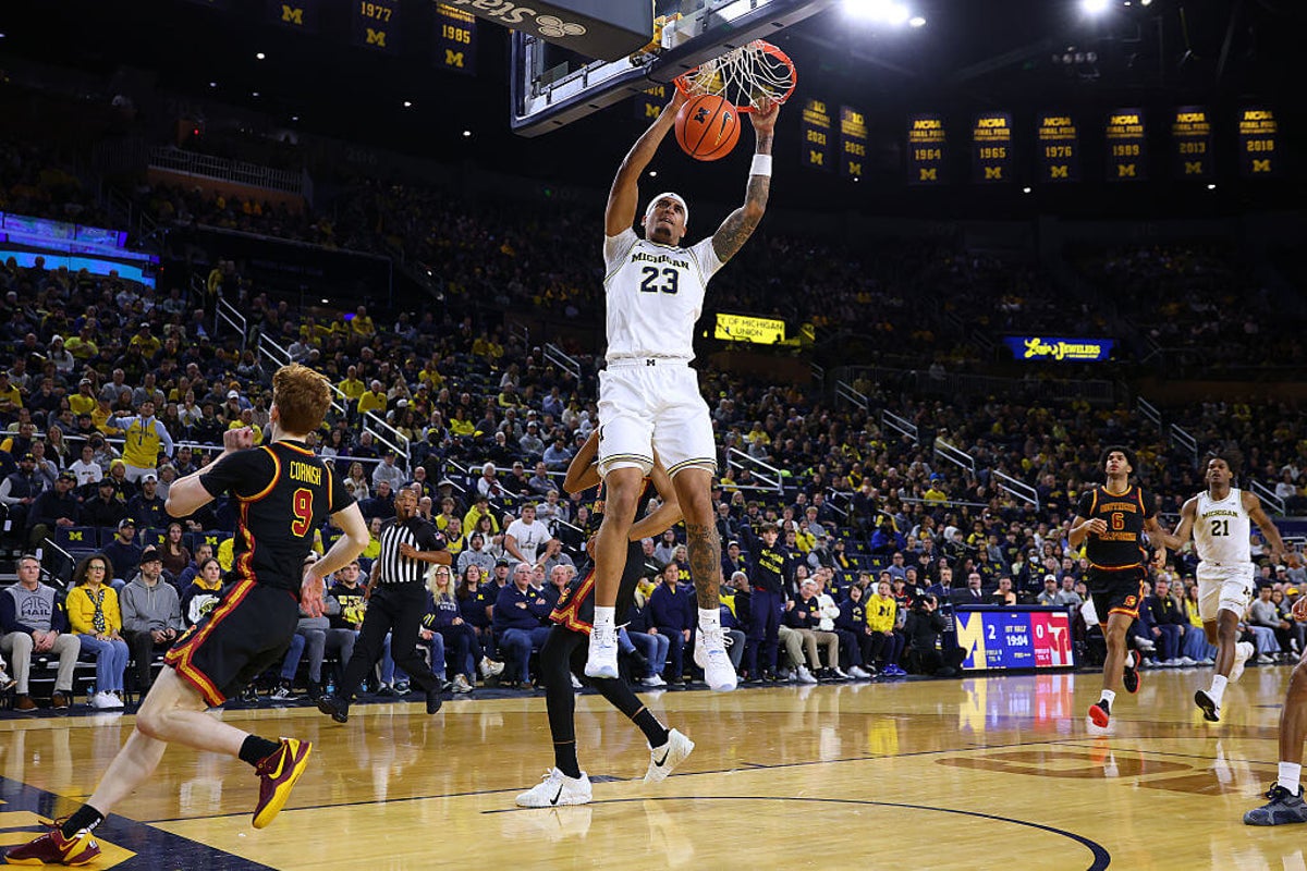 Men’s college basketball Top 25: Michigan’s dominance is breaking Vegas