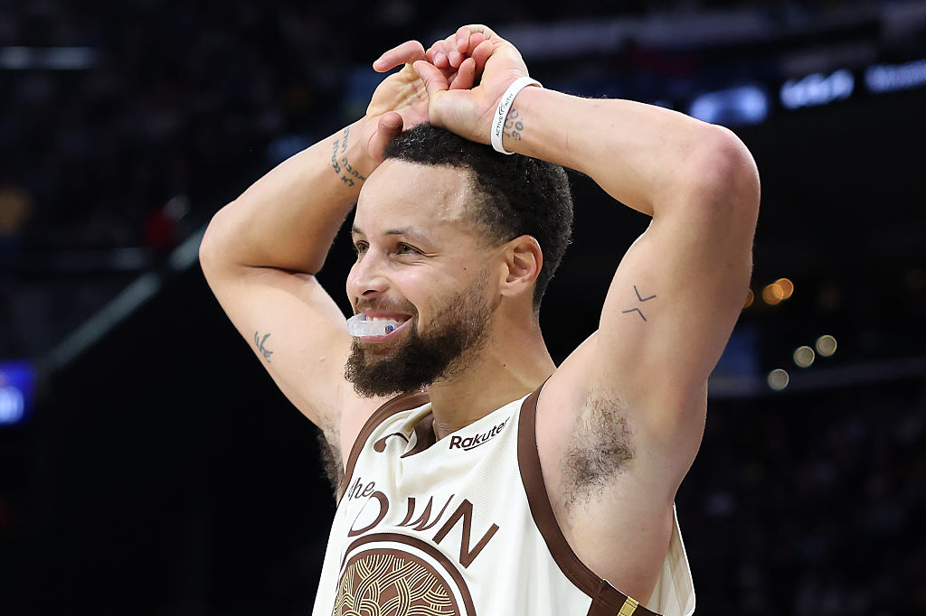 INGLEWOOD, CALIFORNIA - JANUARY 05: Stephen Curry #30 of the Golden State Warriors reacts to fouling out during the second half of a game against the LA Clippers at Intuit Dome on January 05, 2026 in Inglewood, California. NOTE TO USER: User expressly acknowledges and agrees that, by downloading and or using this photograph, User is consenting to the terms and conditions of the Getty Images License Agreement. (Photo by Sean M. Haffey/Getty Images)