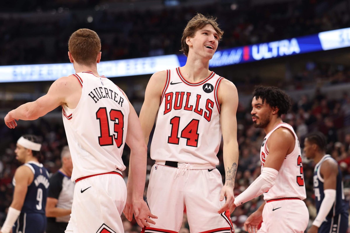 Chicago focused on Bears’ rally, but Bulls planted a Flagg, topped Mavs