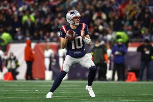 FOXBOROUGH, MA - JANUARY 4: Drake Maye #10 of the New England Patriots looks to pass against the Miami Dolphins during the game at Gillette Stadium on January 4, 2026 in Foxborough, Massachusetts.(Photo By Winslow Townson/Getty Images)