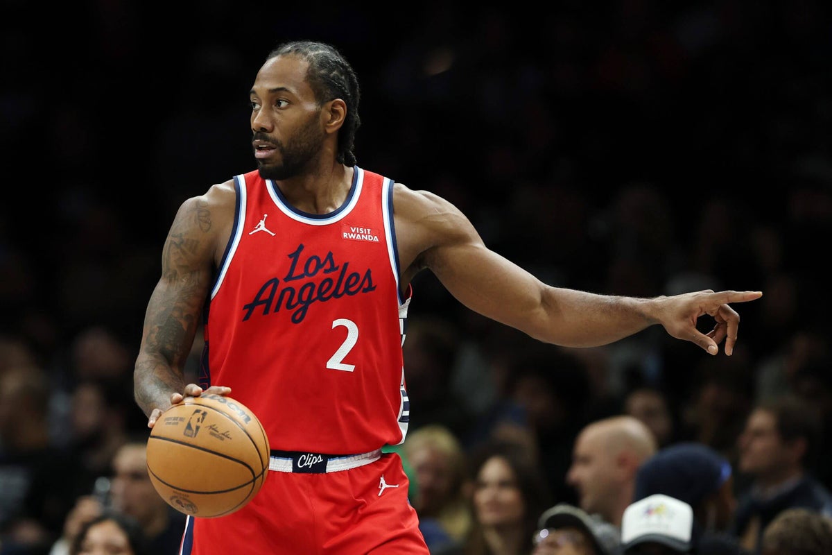 Clippers’ surprising resurgence will force blogger to (literally) eat his words