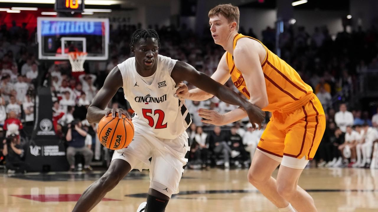 No. 2 Iowa State men's basketball drops second straight in road loss to Cincinnati
