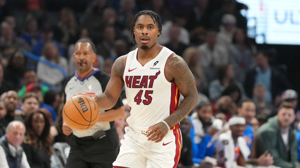 Miami Heat's Davion Mitchell dealing with shoulder issue