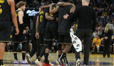 Jimmy Butler out for season with torn ACL vs. Heat