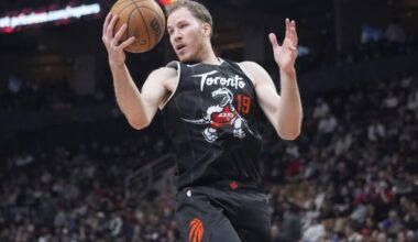 Atlantic Notes: Poeltl, Raptors, Agbaji, Brown, MPJ, Thomas