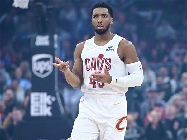 Mitchell scores 33 points, Mobley adds 29 and 13 boards to pace Cavaliers to 123-118 win over Kings