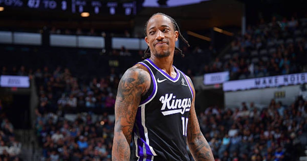 DeMar DeRozan moves to 22nd on career scoring list as Sacramento Kings beat New York Knicks, former coach Mike Brown