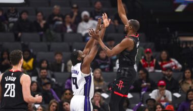 Kings snap 7-game skid with win over Rockets