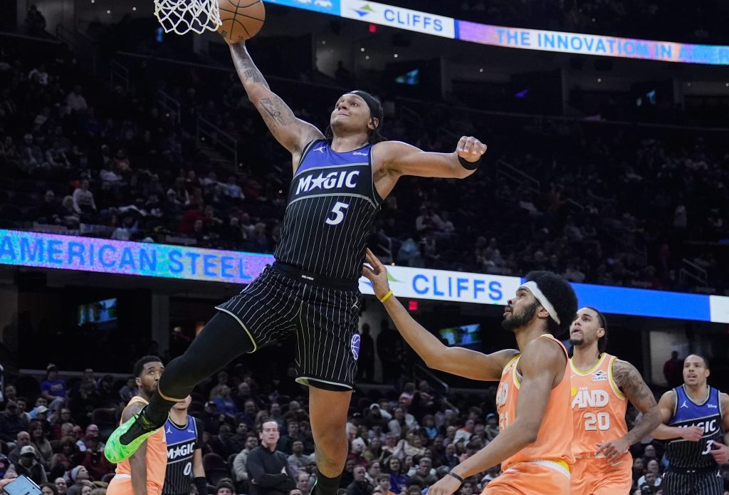 Orlando Magic travel to Miami Heat after 4th straight loss