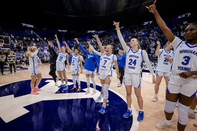 BYU women's basketball upsets undefeated Arizona State – Deseret News