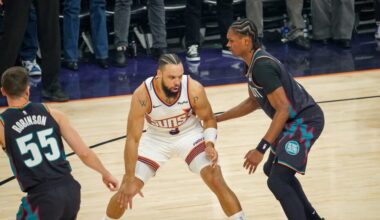 Dillon Brooks T-shirt game Pistons Suns...