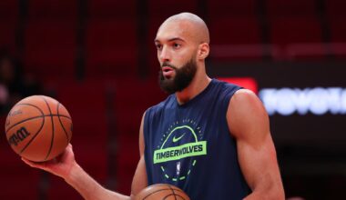 Kevin Durant's 39-point effort powers Rockets past Wolves