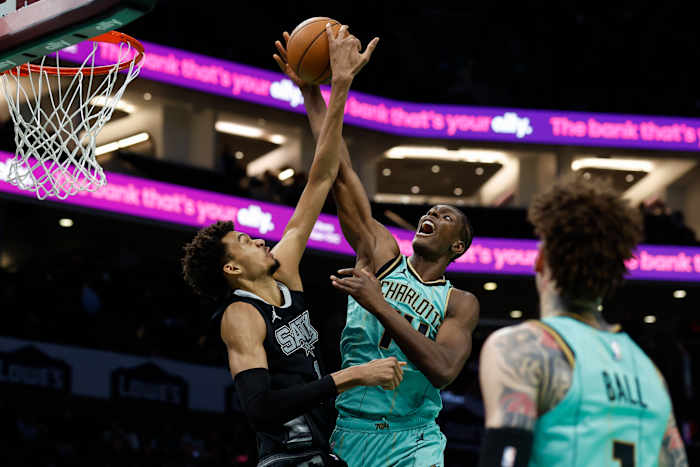 Spurs’ Saturday tipoff in Charlotte shifted earlier to avoid winter weather