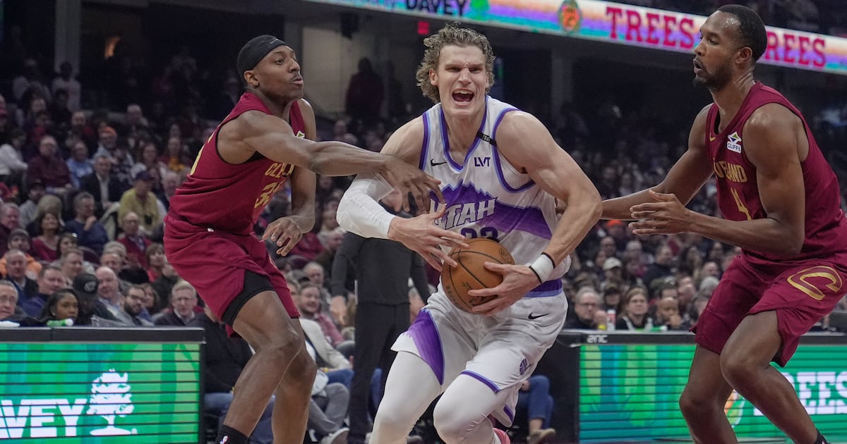 Utah Jazz bounce back after a 55-point loss and beat Cleveland Cavaliers