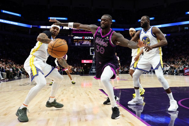 Julius Randle #30 of the Minnesota Timberwolves