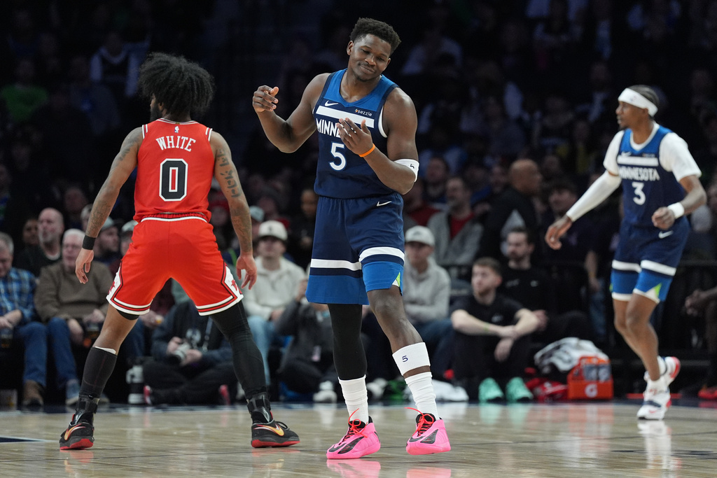 Ant struggles in loss to Bulls