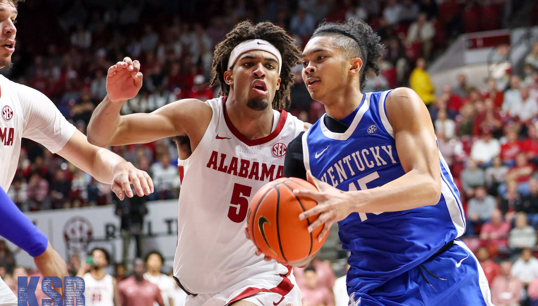 LSU DT Ahmad Breaux celebrates a tackle, via Stephen Lew-Imagn Images