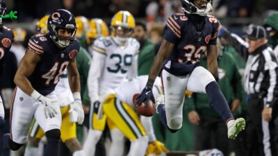 Chicago Bears cornerback Josh Blackwell (39) celebrates recovering an onside kick mishandled by Green Bay Packers wide receiver Romeo Doubs (87) in the fourth quarter during their football game Saturday, December 20, 2025, at Soldier Field in Chicago, Illinois. Photo: Dan Powers/USA TODAY NETWORK-Wisconsin / USA TODAY NETWORK via Imagn Images