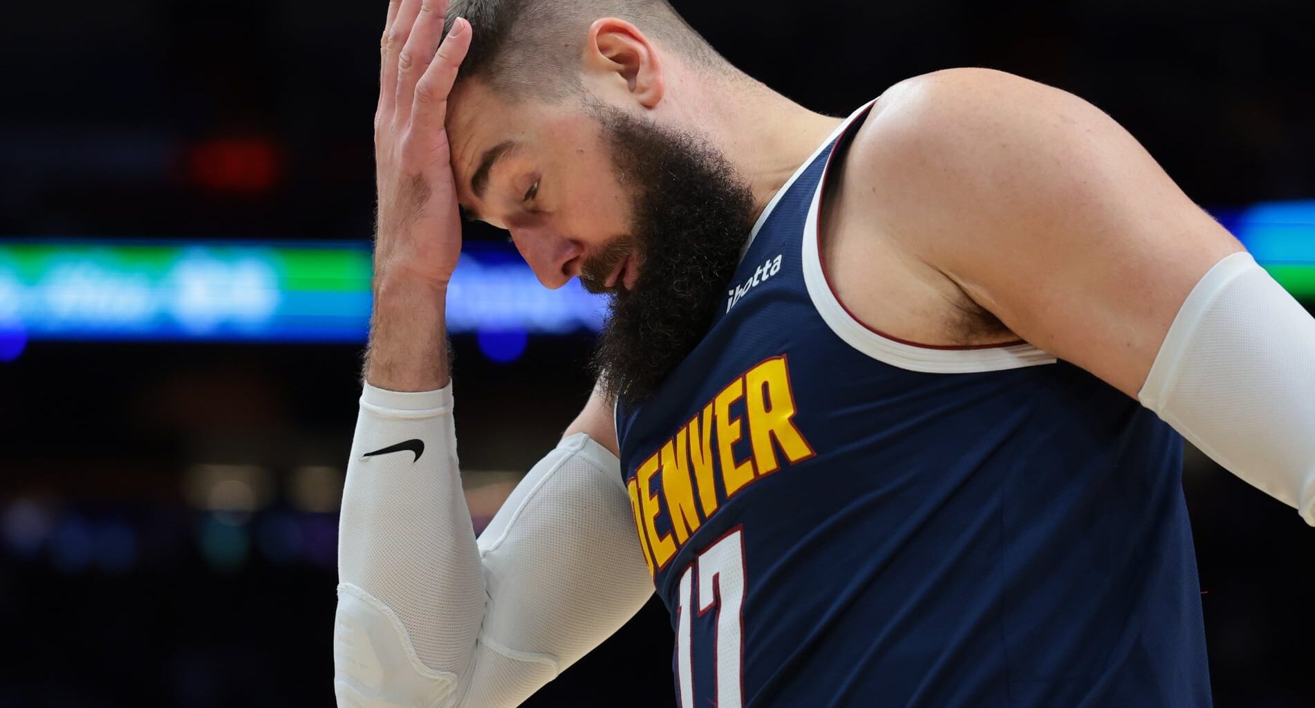 Jonas Valanciunas is one of six Nuggets who are the team's injury report.