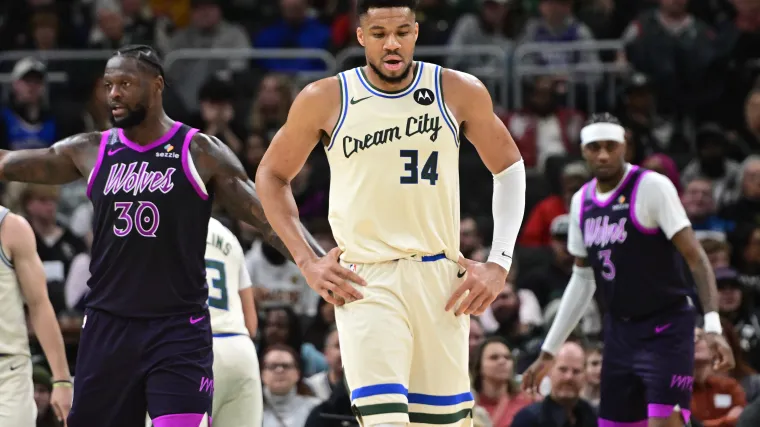 Bucks' Giannis Antetokounmpo linked to blockbuster trade to Warriors image